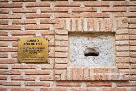 El buzón en piedra conservado más antiguo de España. Año de 1793. C/ Derecha 42. Mayorga. Valladolid. Castilla y León. España. ©Javier Prieto Gallego