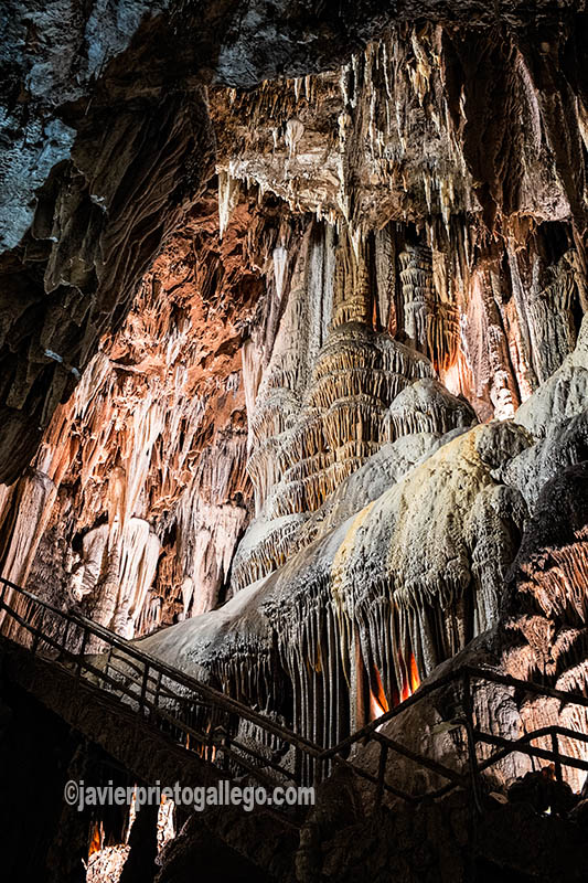 Sala de Pequeñas Maravillas. Cueva de Valporquero. León. Castilla y León. España. © Javier Prieto Gallego