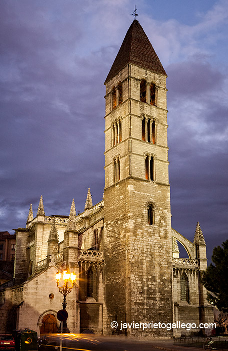 Iglesia de La Antigua. Valladolid. Castilla y León. España, 2005 © Javier Prieto Gallego;