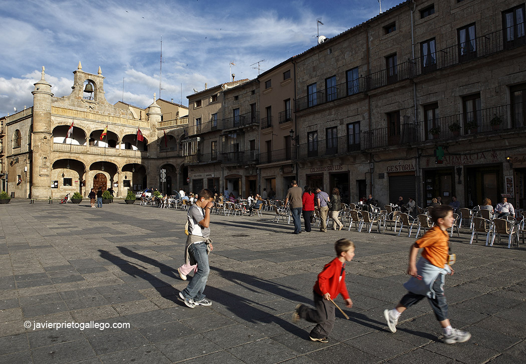 Ruta de las Fortificaciones de Frontera. Plaza Mayor. Ciudad Rodrigo. Salamanca. Castilla y León. España. © Javier Prieto Gallego
