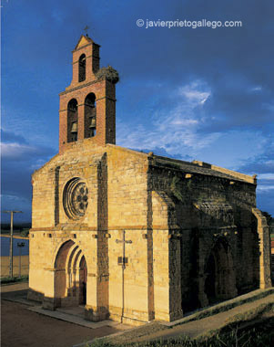 Ermita del Cristo. Localidad de Castronuño. Castilla y León. España. © Javier Prieto Gallego