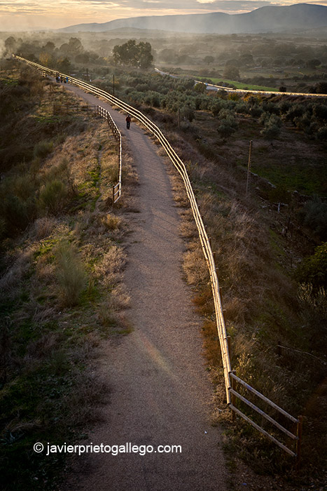 Vía Verde de las Villuercas. Localidad de Logrosán. Sierra de Guadaluope. Cáceres. Extremadura. España, 2007 © Javier Prieto Gallego