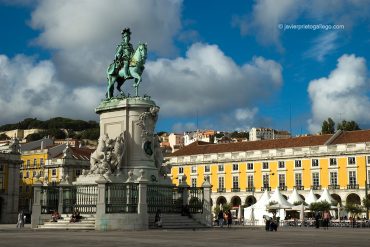 Estatua del rey José I inaugurada en 1775, en la plaza del Comercio. Lisboa. Portugal. © Javier Prieto Gallego;