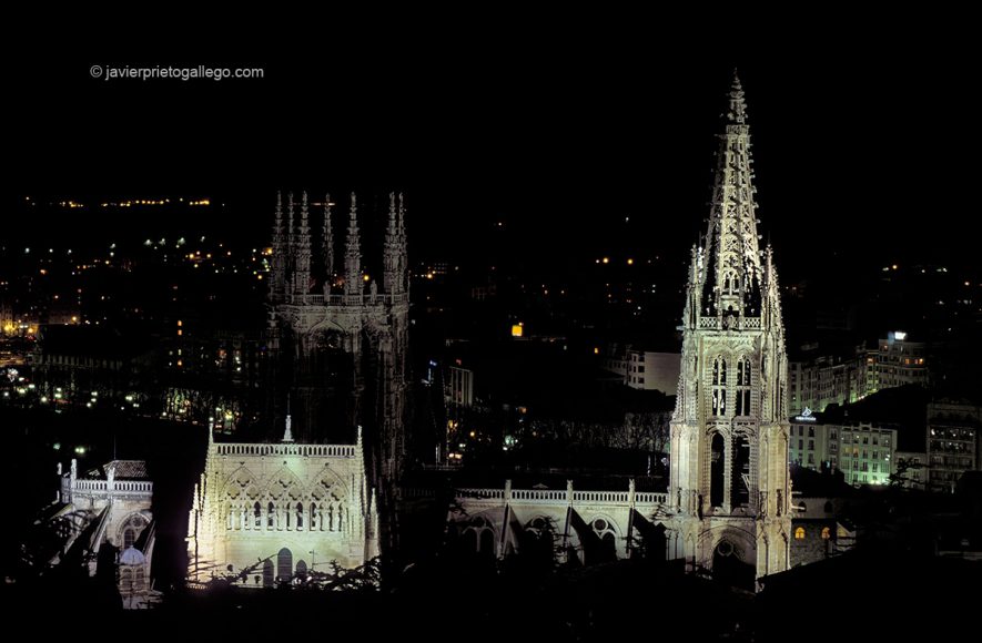
				Catedral de Burgos. Camino del Cid. Burgos. España. © Javier Prieto Gallego		
