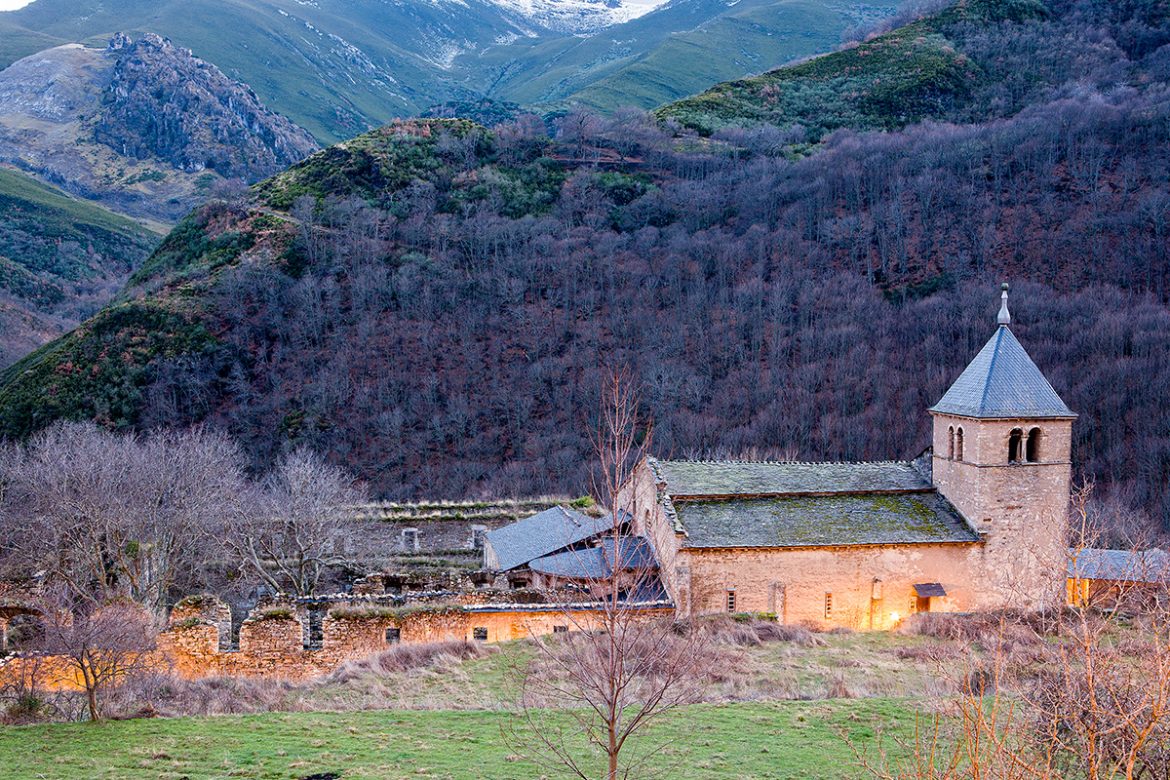 Monasterio de San Pedro de Montes. Valle del Silencio. El Bierzo. León. Castilla y León. España © Javier Prieto Gallego