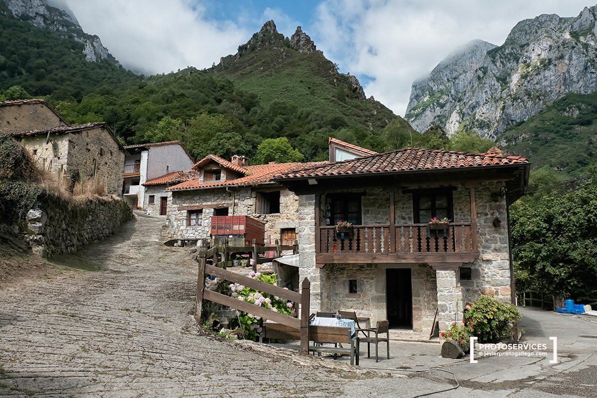 San Esteban de Cuñaba. Picos de Europa. Asturias. España © Javier Prieto Gallego