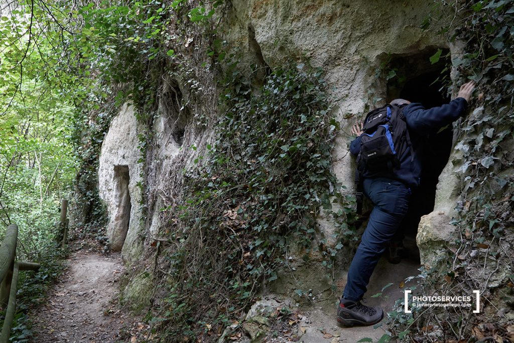 Cuevas de los Portugueses. Tartalés de Cilla. Las Merindades. Burgos. Castilla y León. España. © Javier Prieto Gallego