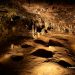 Sala de los Enterramientos. Los huecos en el suelo servían para enterrar los cuerpos. Cueva de los Enebralejos. Segovia. Castilla y León. España © Javier Prieto Gallego