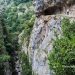Dos senderistas se hacen una fotografía al borde del precipicio. Desfiladero del Cares. Localidad de Caín. Parque Nacional de los Picos de Europa. León. Castilla y León. España. © Javier Prieto Gallego