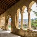 Pórtico de la Iglesia de San Miguel. Sotosalbos. Una de las iglesias románicas más bellas de la provincia de Segovia. Siglo XII. Destaca su galería porticada por la decoración y número de sus capiteles. Cañada Real Soriana Occidental. Sotosalbos. Segovia. Castilla y León. España. © Javier Prieto Gallego
